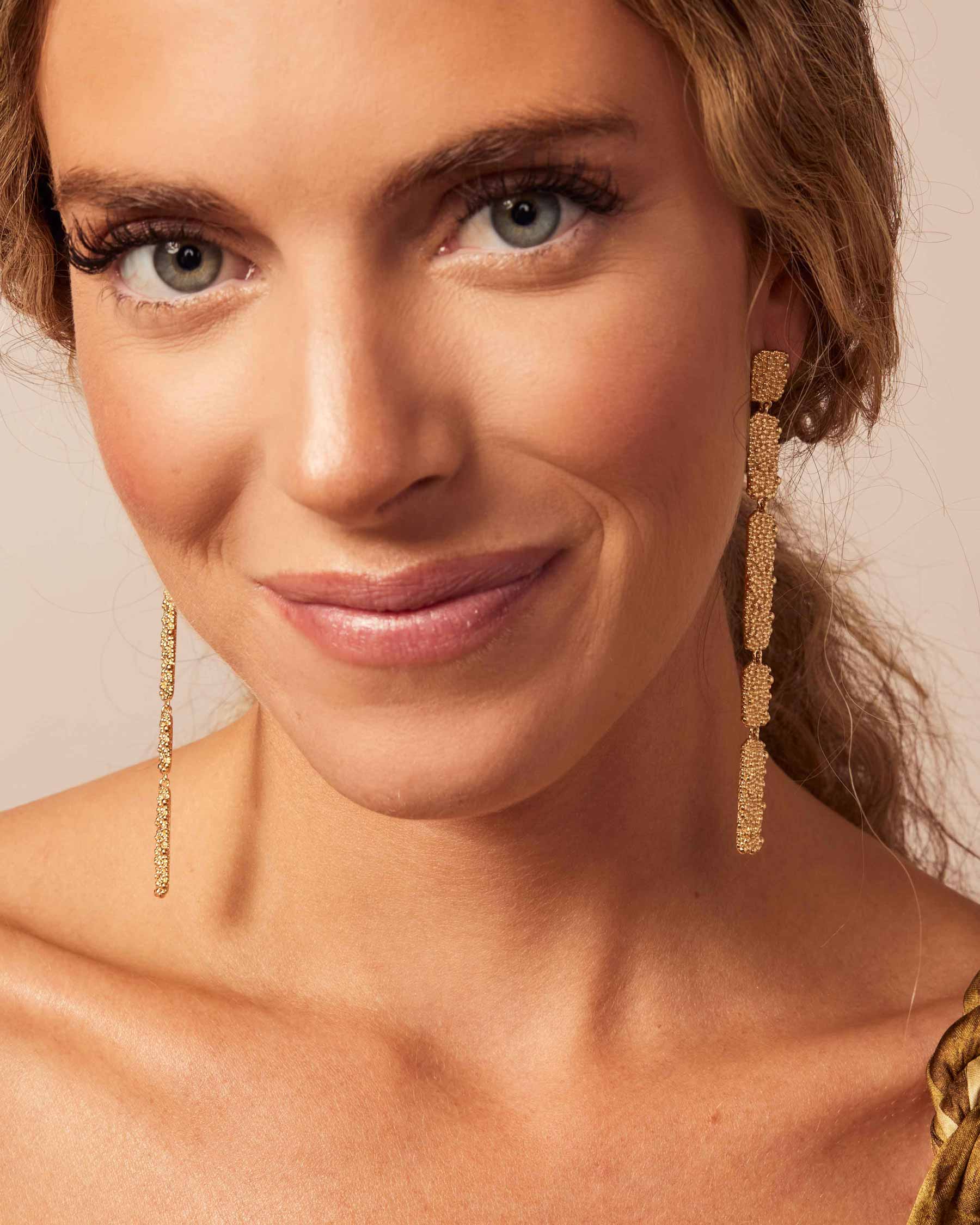 Pendientes Largos Sand Dust - Image 3